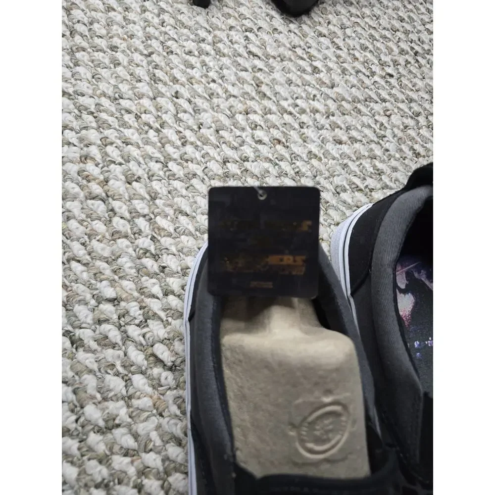 Skechers product pair